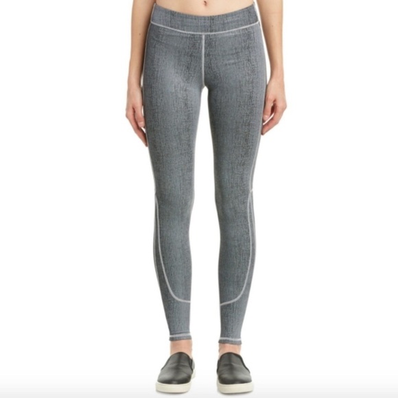 NWT Joe’s Jeans Women’s Off Duty Leggings Silver Scale Print Size Small - Picture 2 of 8